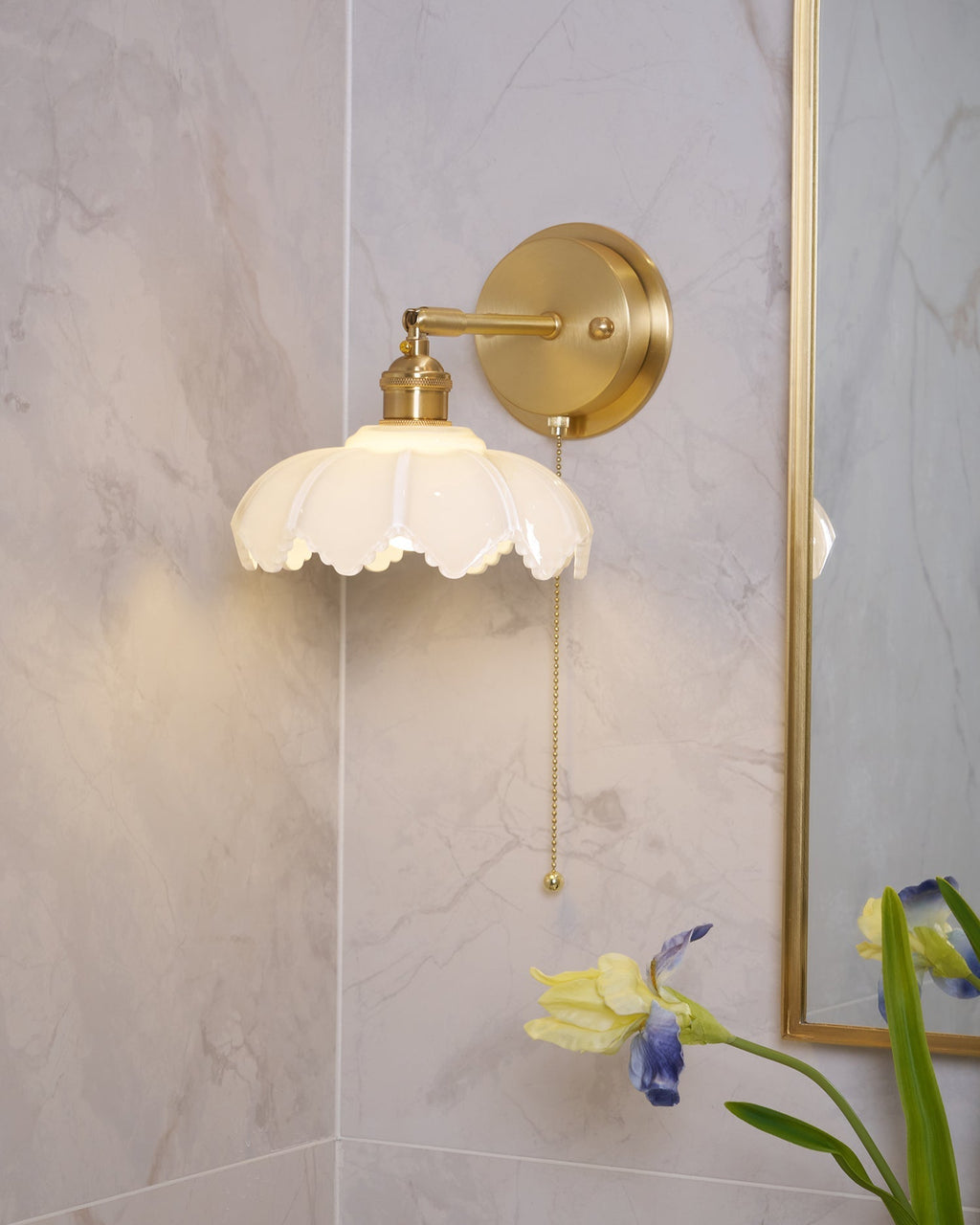 Lotus Rotatable Wall Lamp
