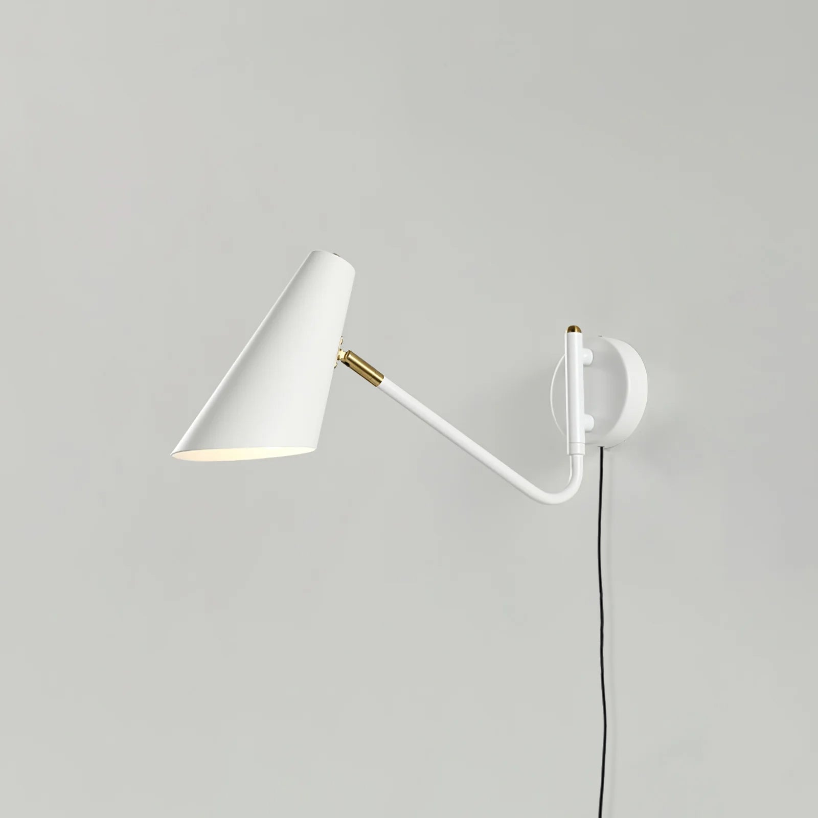 Apex Plug-in Wall Sconce