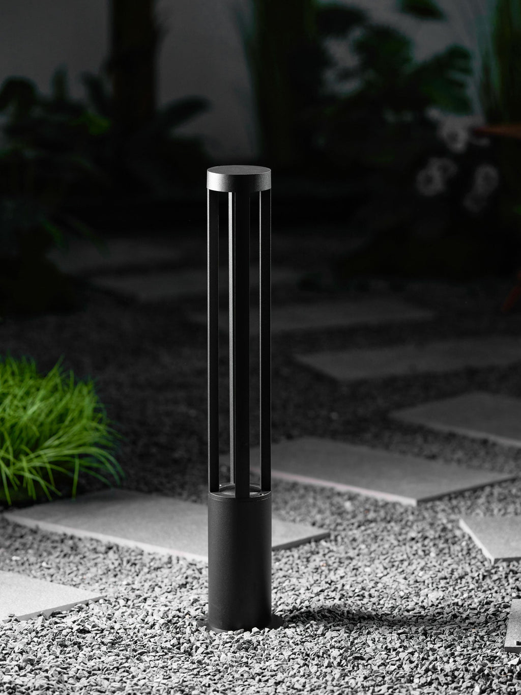 Black Cylindrical Garden Outdoor Light