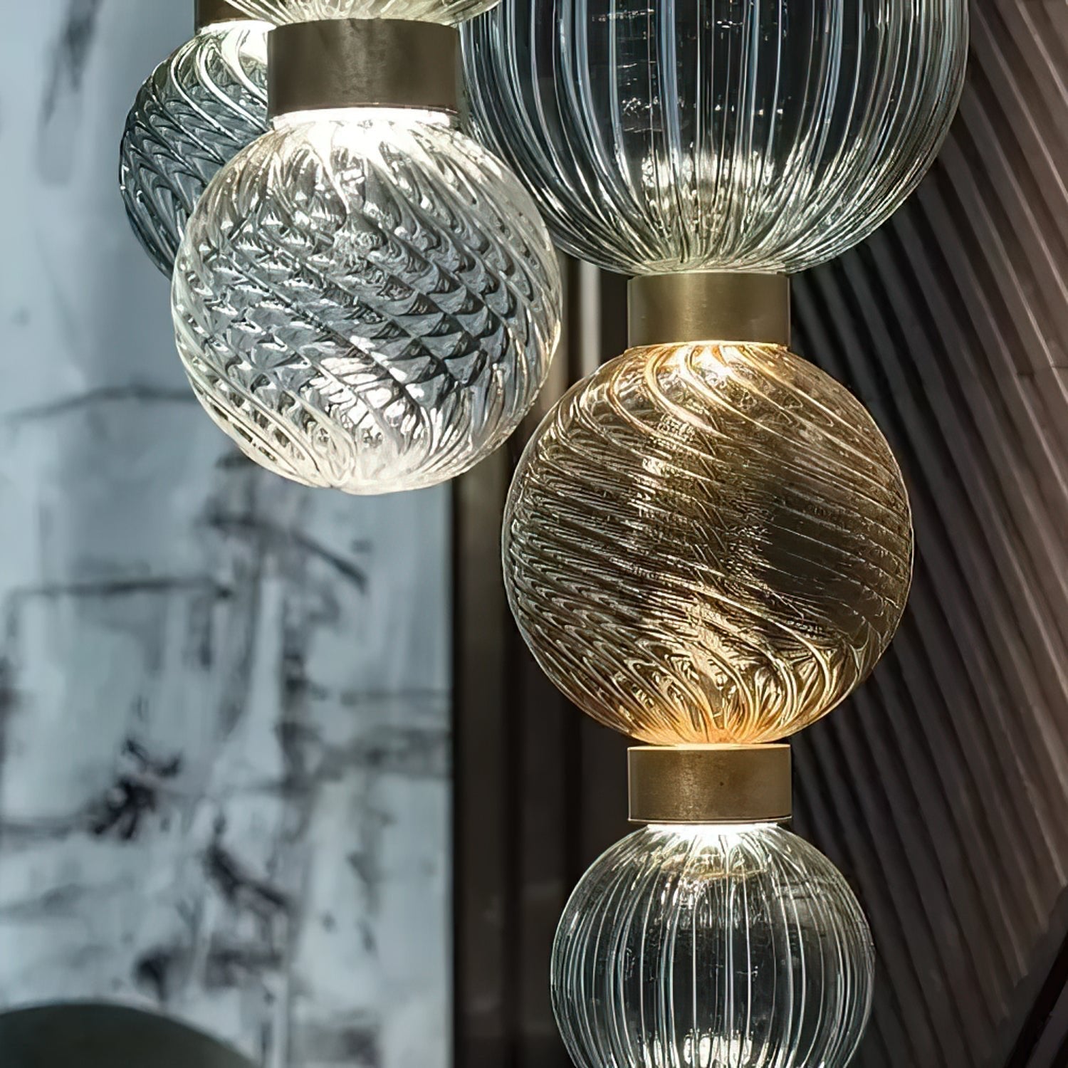 Celvara Globe Pendant Lamp