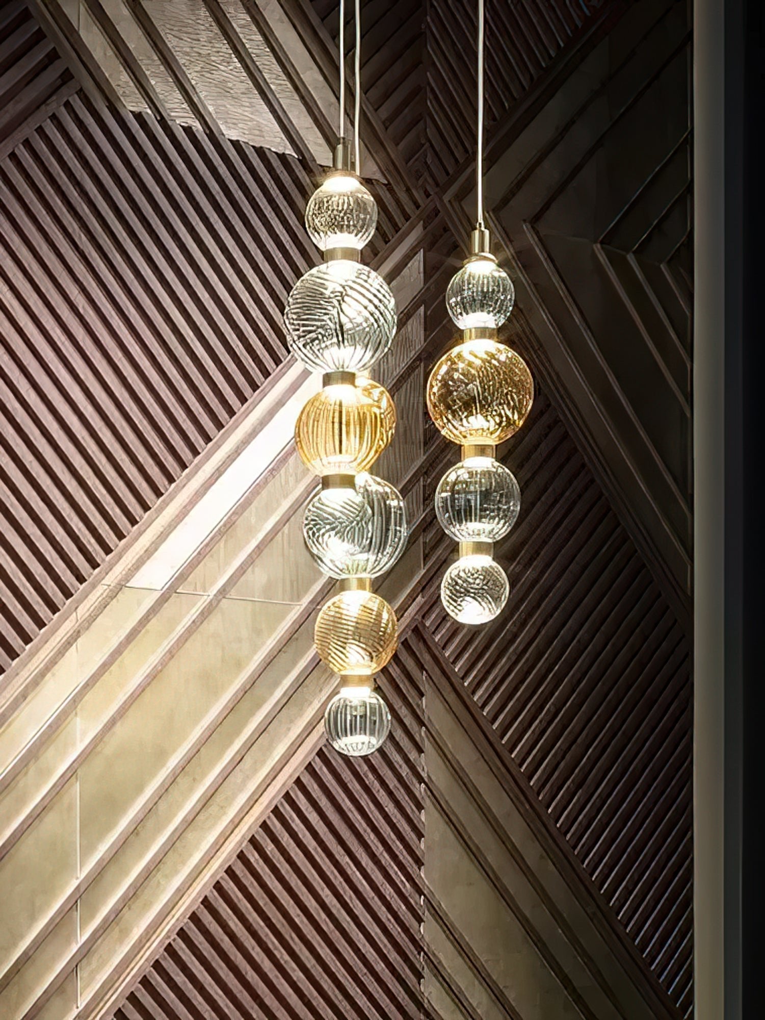 Celvara Globe Pendant Lamp