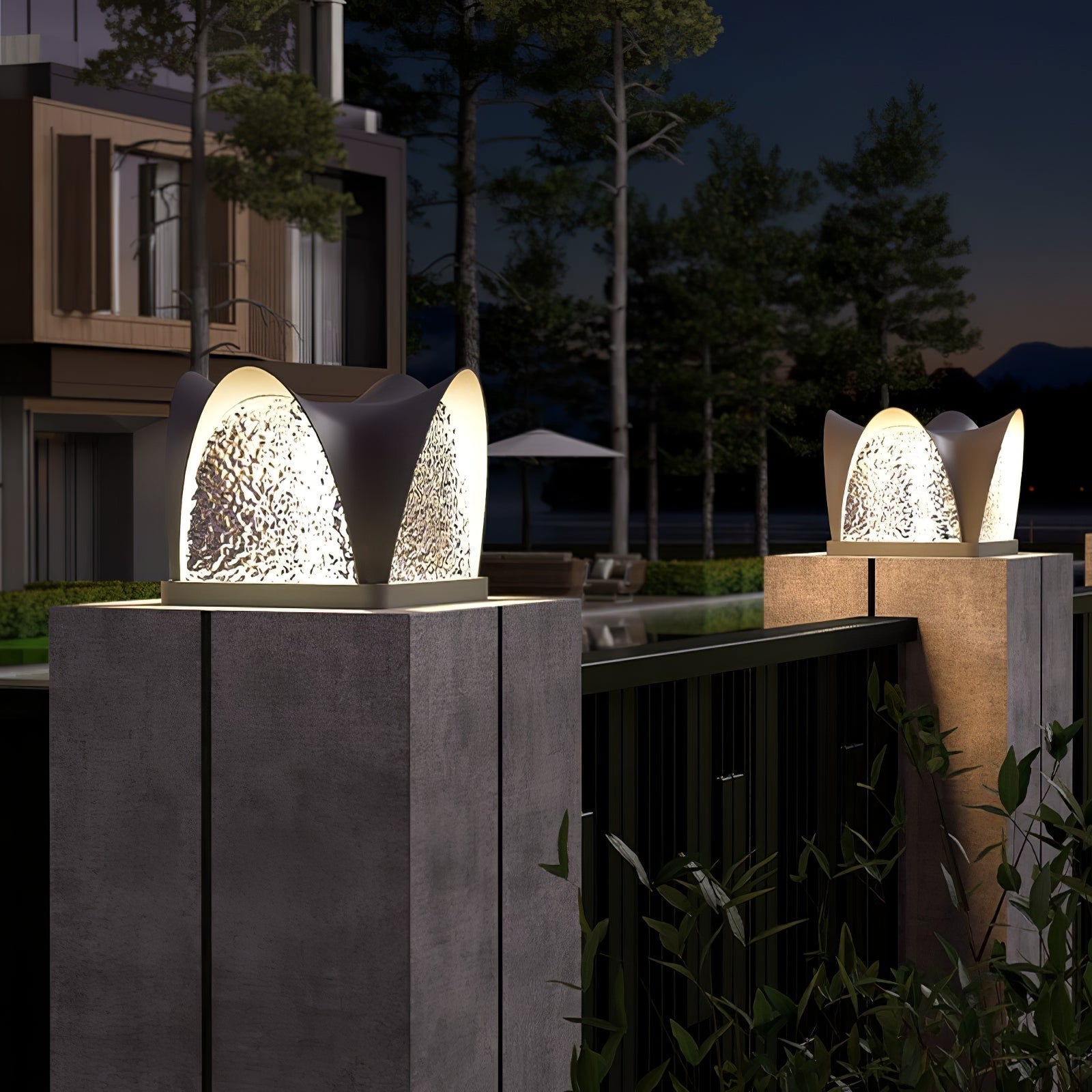 Sculptform Solar Outdoor Light
