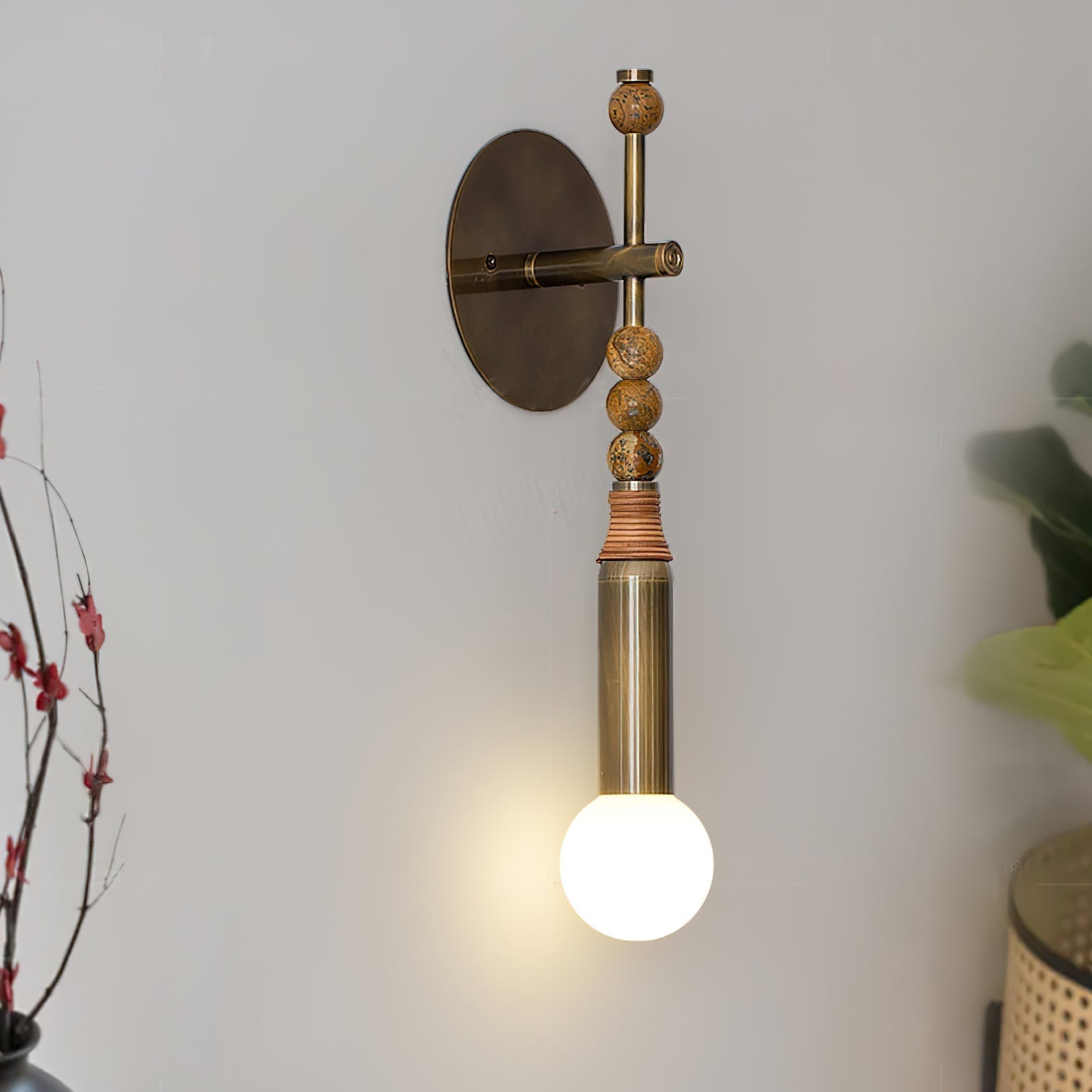 Toam Plug-in Wall Lamp