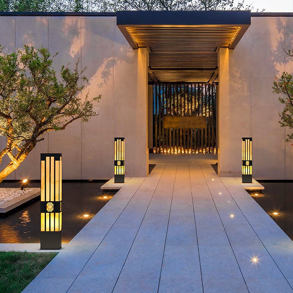 Classic Vintage Engraving Hollow Landscape Decorative Lighting Post Lights for Outdoor